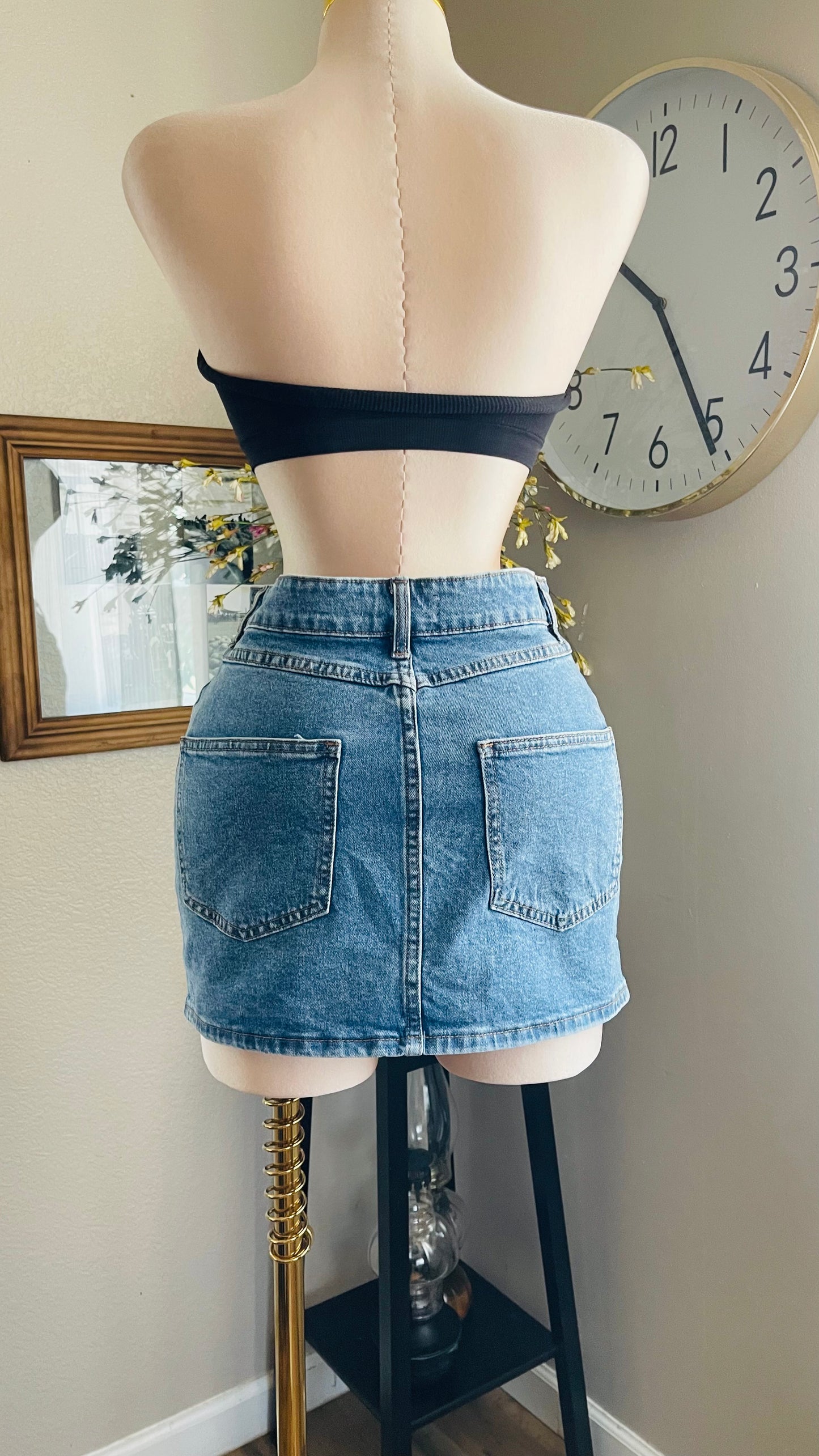 MINI SKIRT