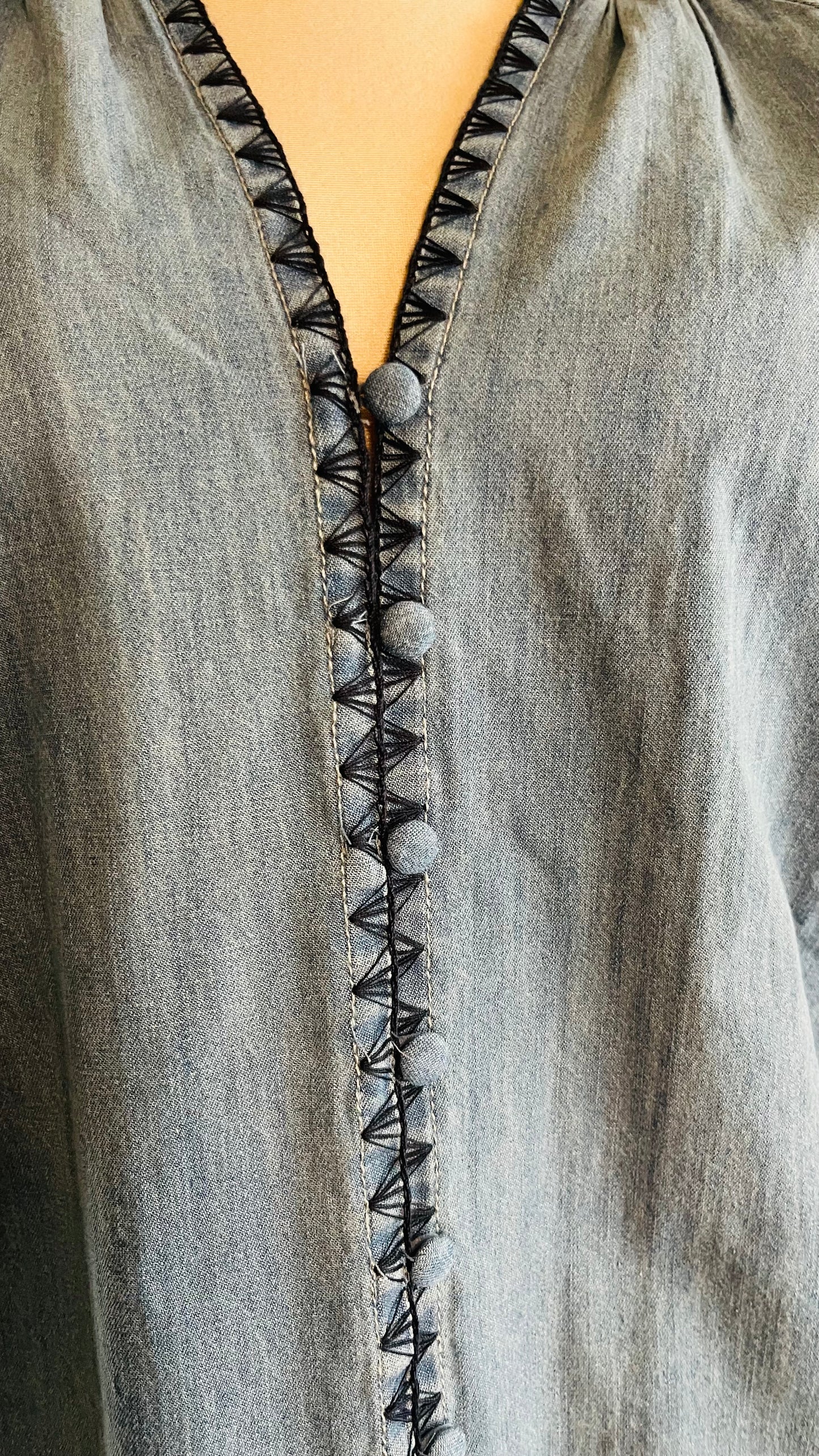 DENIM V NECK TOP