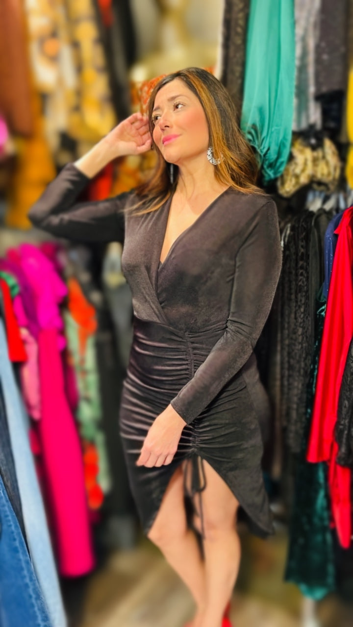 VESTIDO FRUNCIDO DE ENFRENTE.