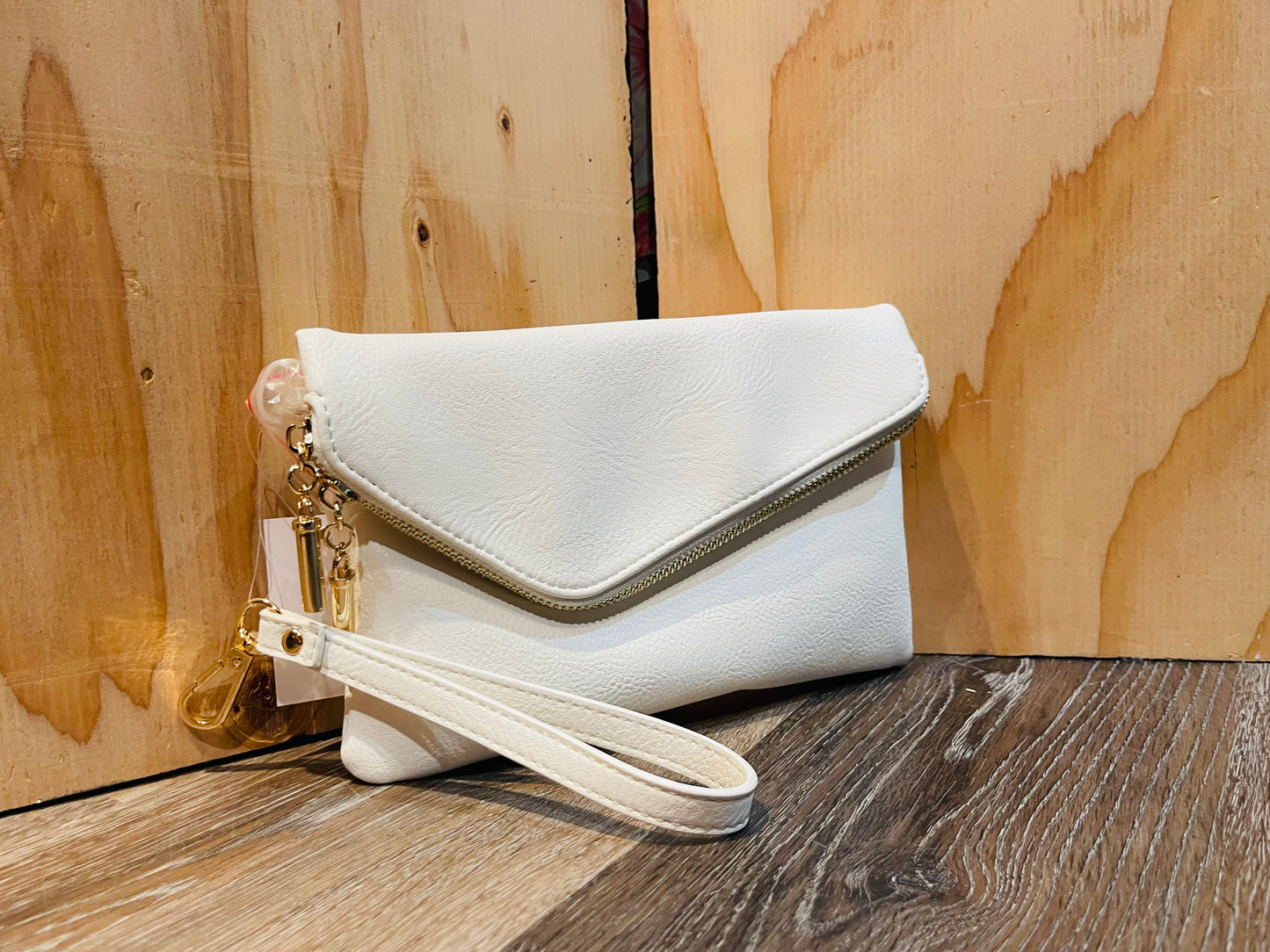 WHITE PURSE