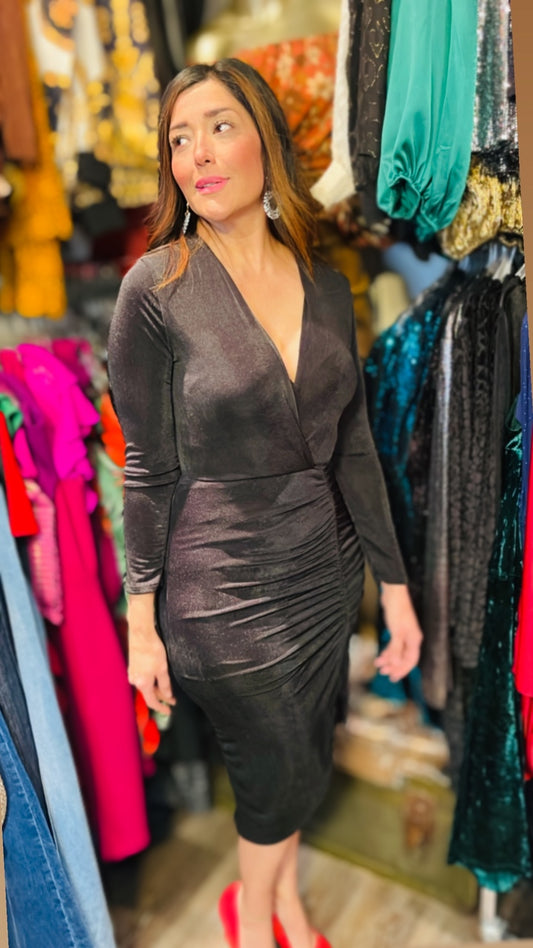 VESTIDO FRUNCIDO DE ENFRENTE.