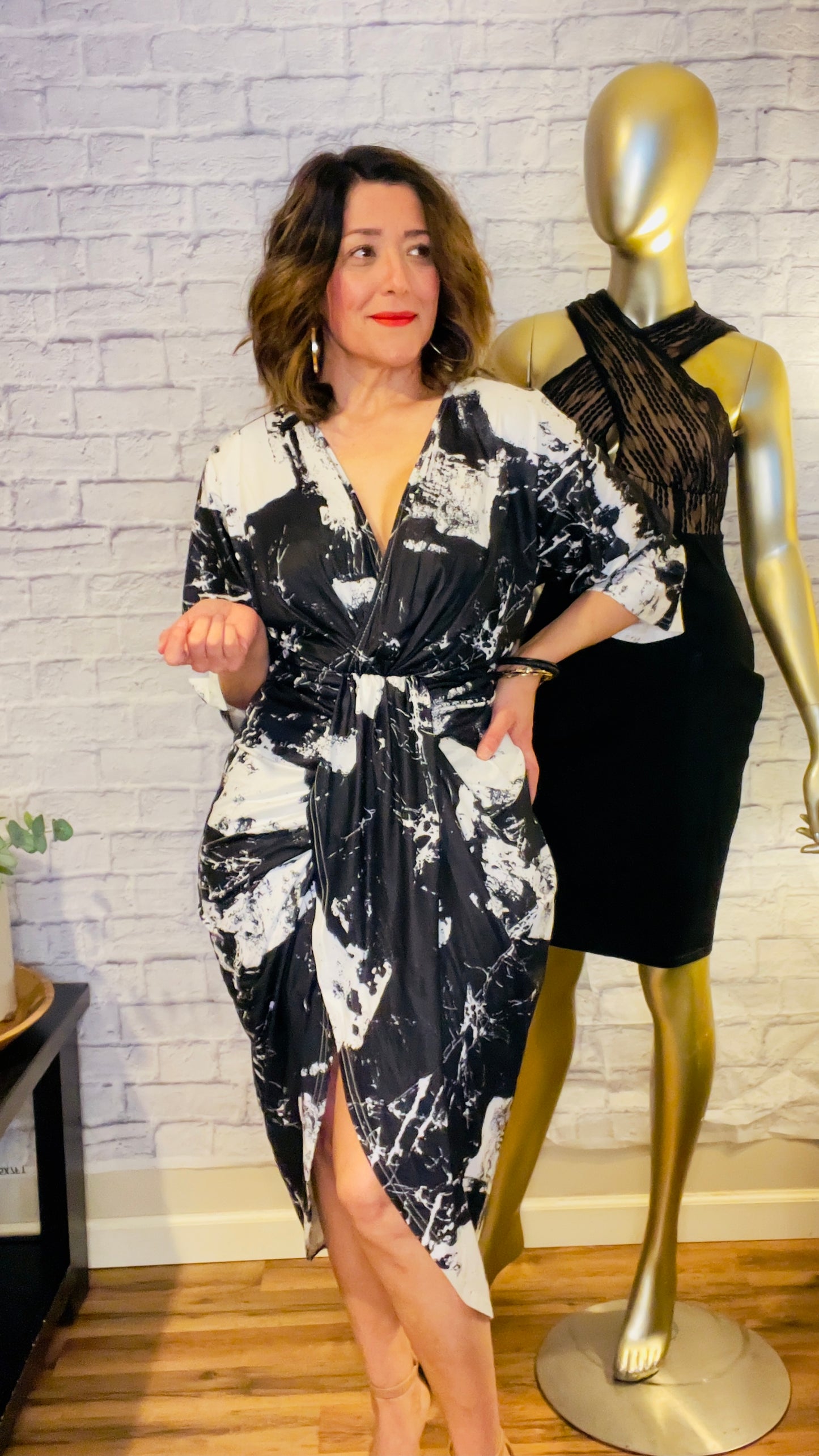 WHITE AND BLACK DRESS