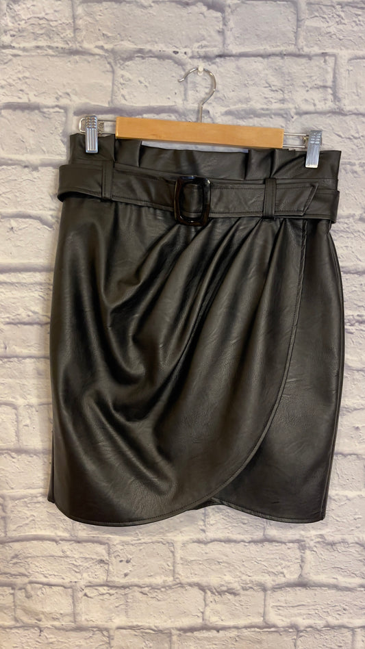 Falda Cruzada Enfrente