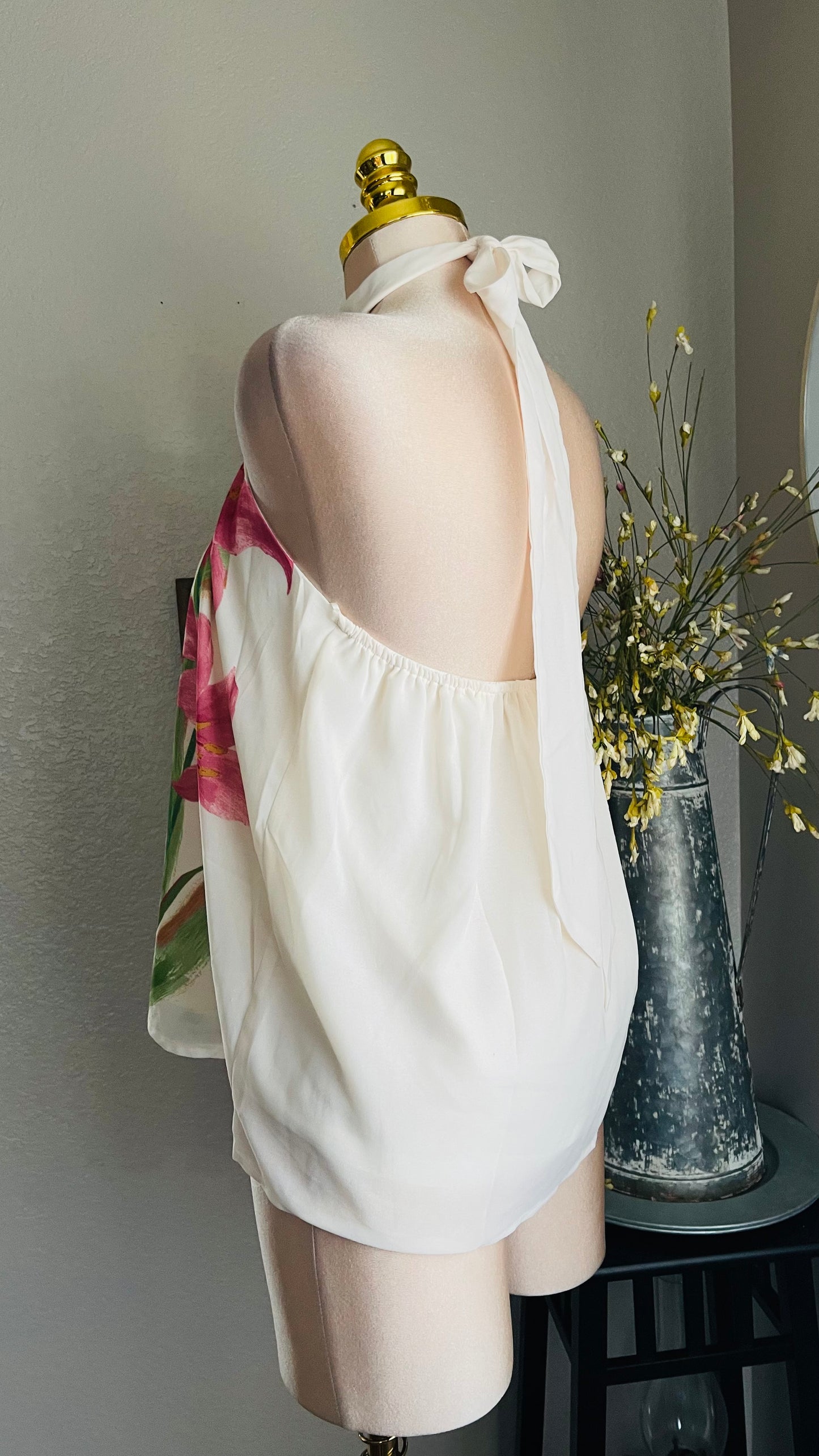 LILIES TOP