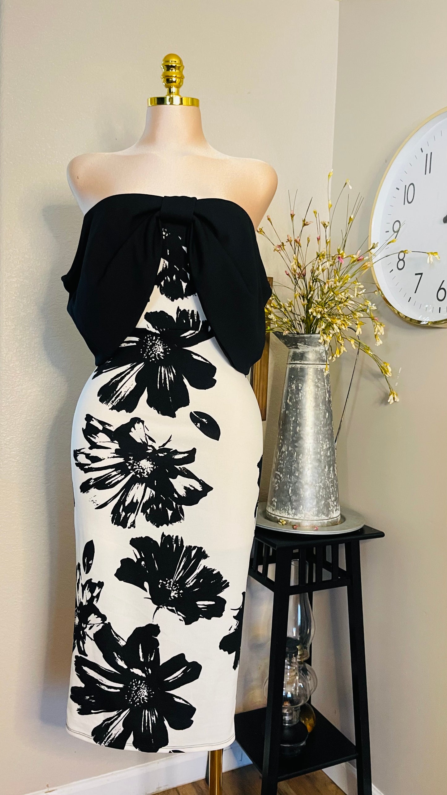 OUT OF SHOULDER DRESS