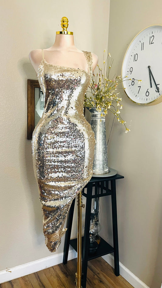 CHAMPAGNE SEQUINS MAXI DRESS