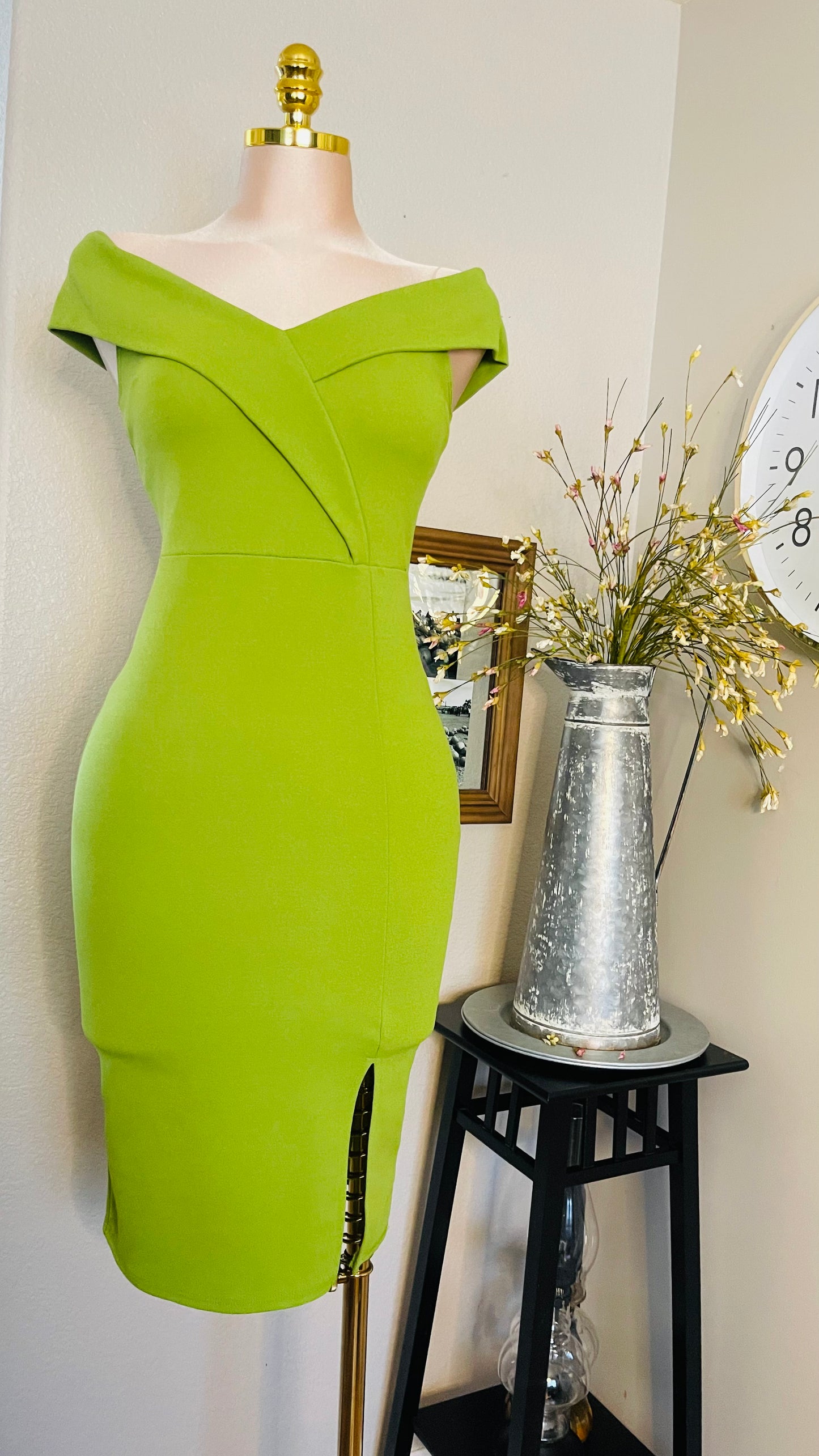 GREEN APPLE COLOR DRESS