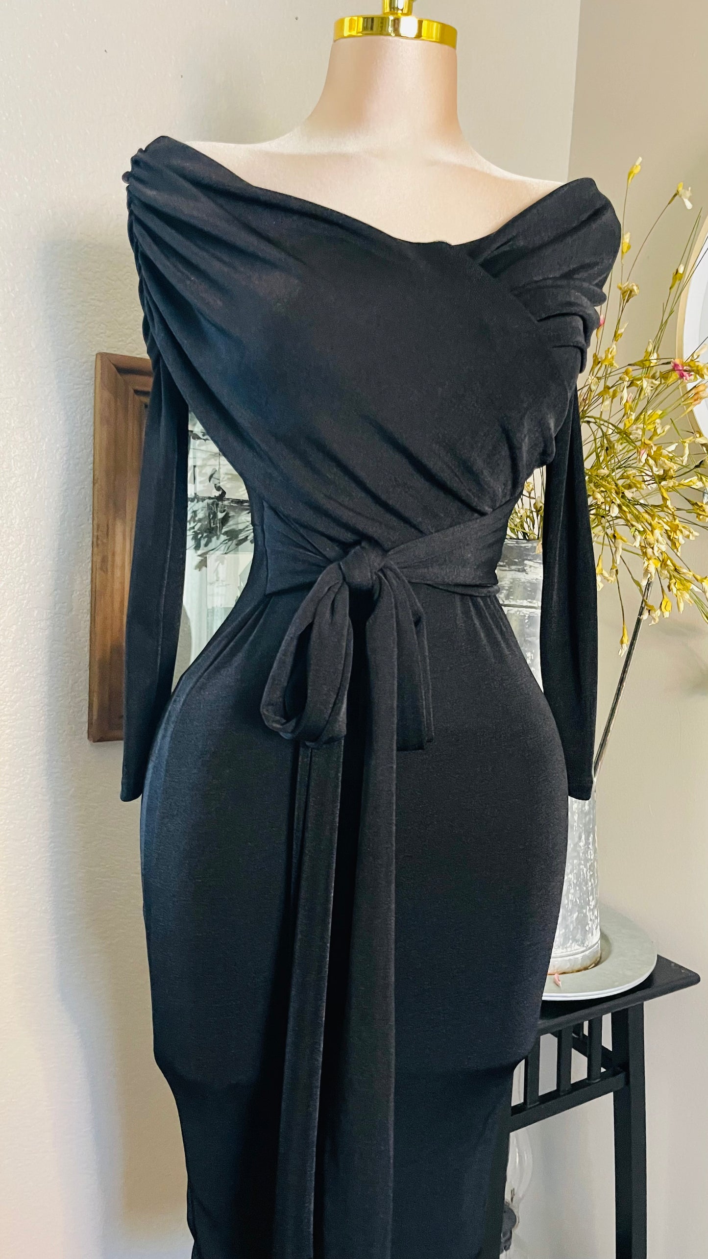 SHOULDERS OFF DRESS