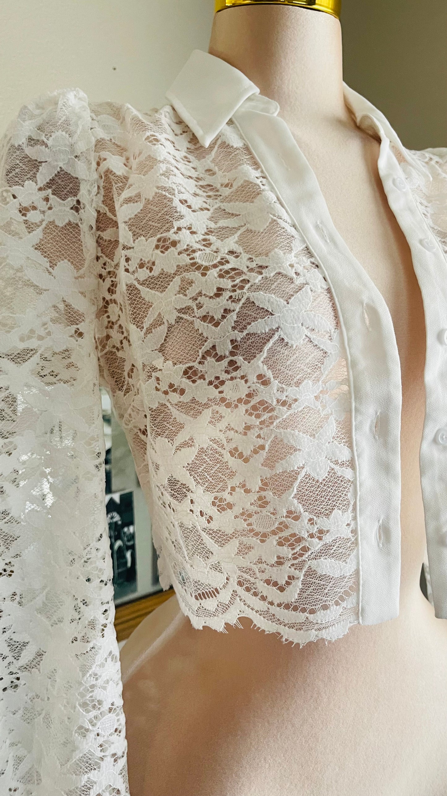 WHITE LACE TOP