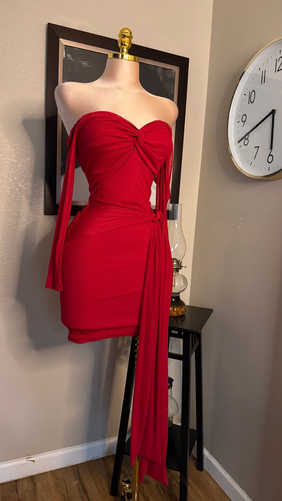 SHOULDER OFF RED DRESS