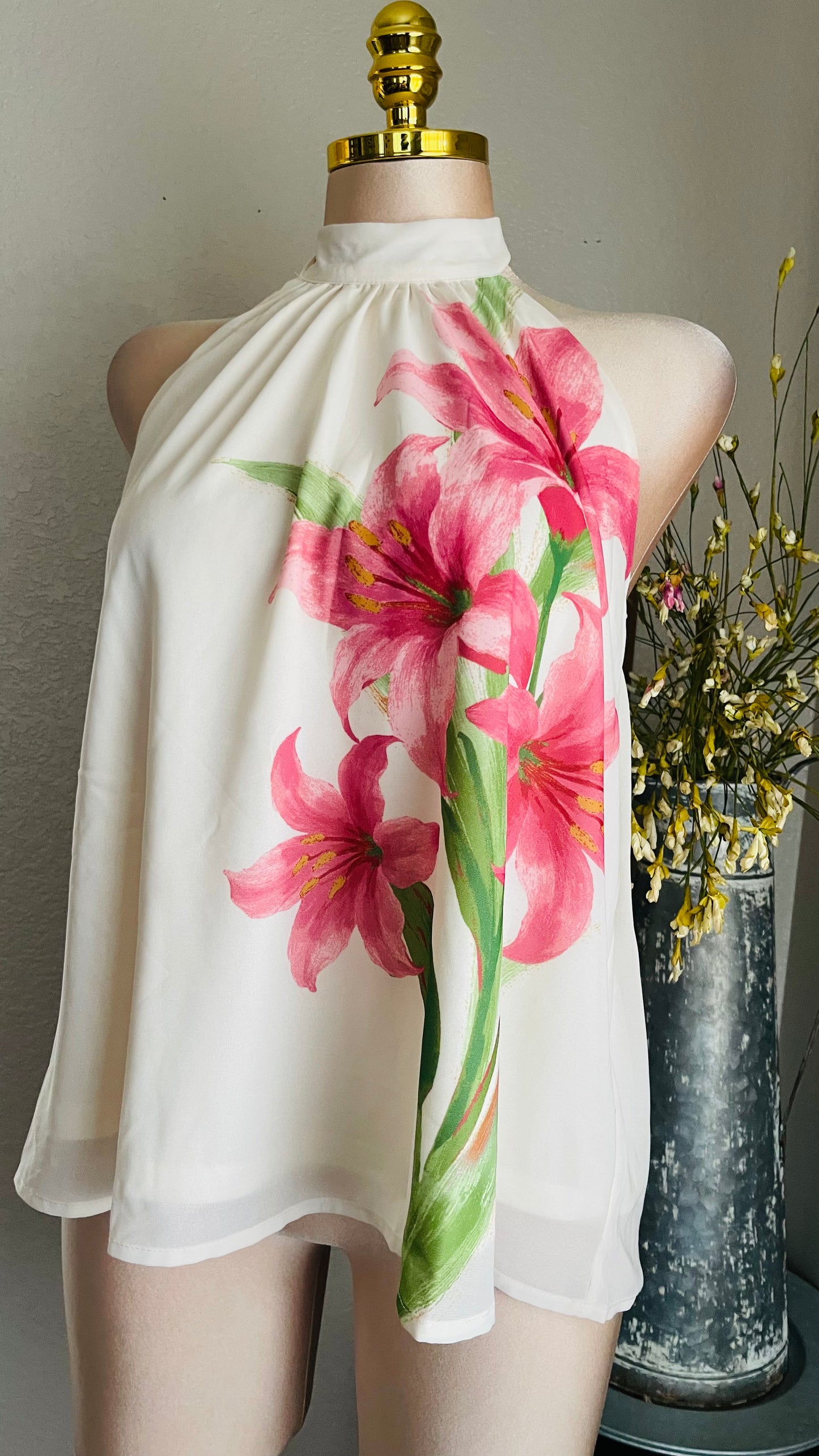 LILIES TOP