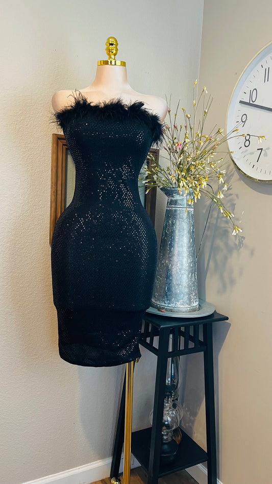 BLACK SEQUINS DRESS