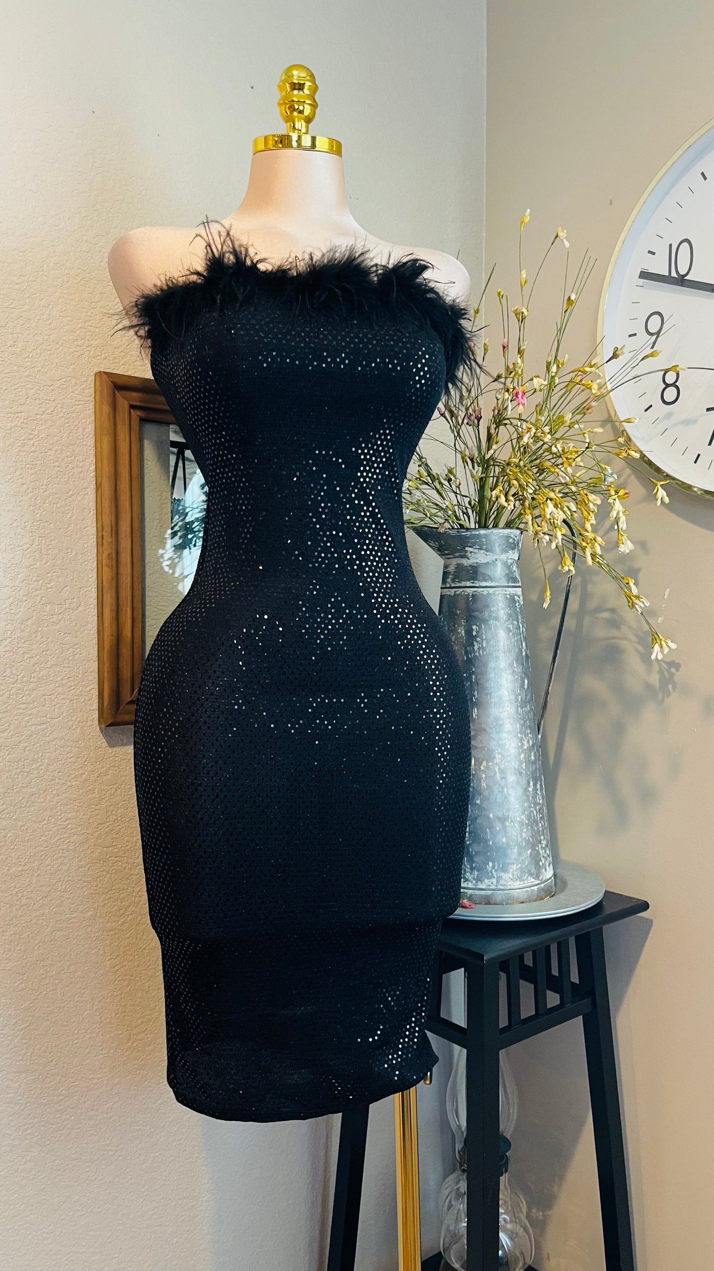 BLACK SEQUINS DRESS