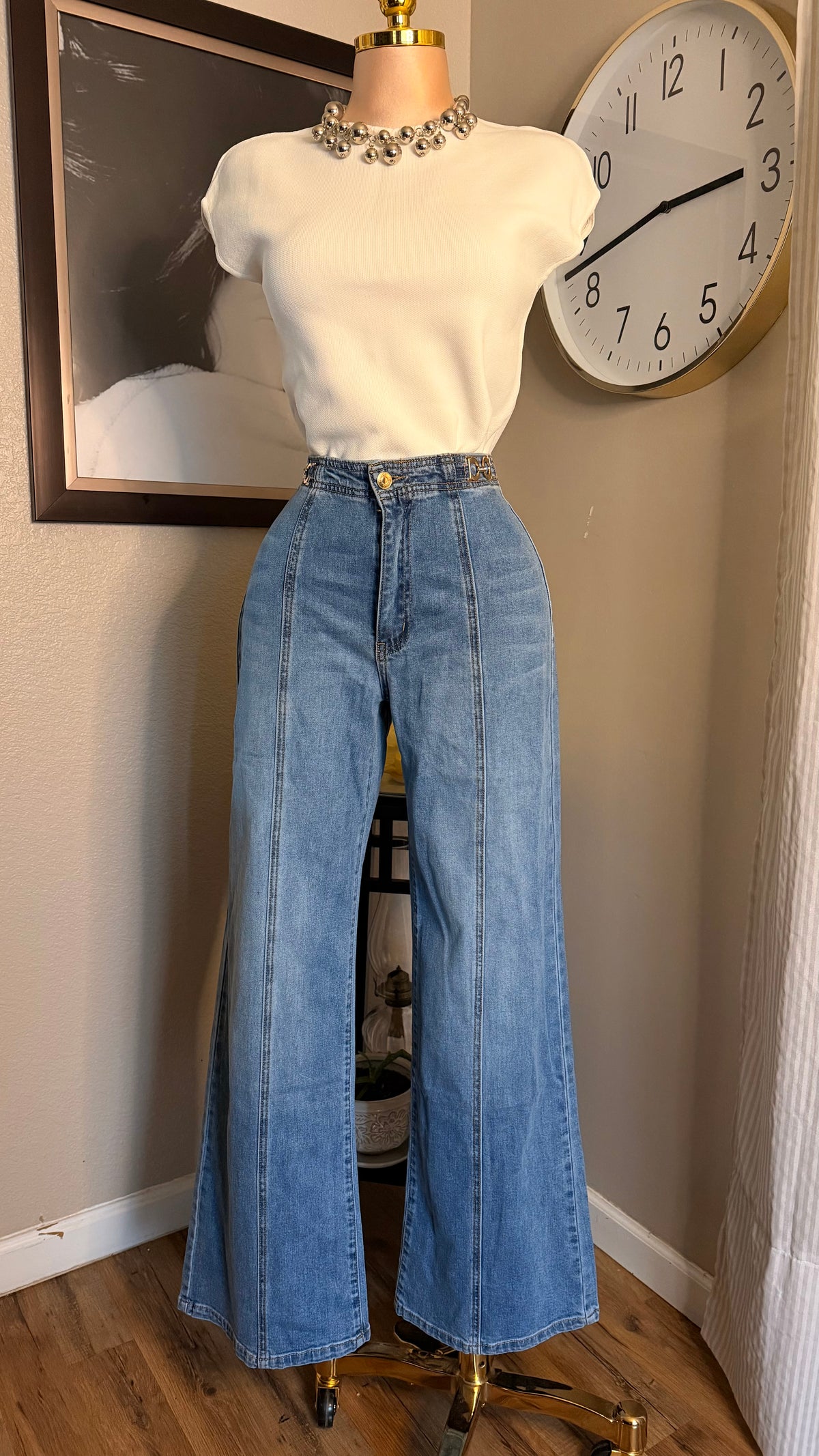 HIGH RISE JEANS