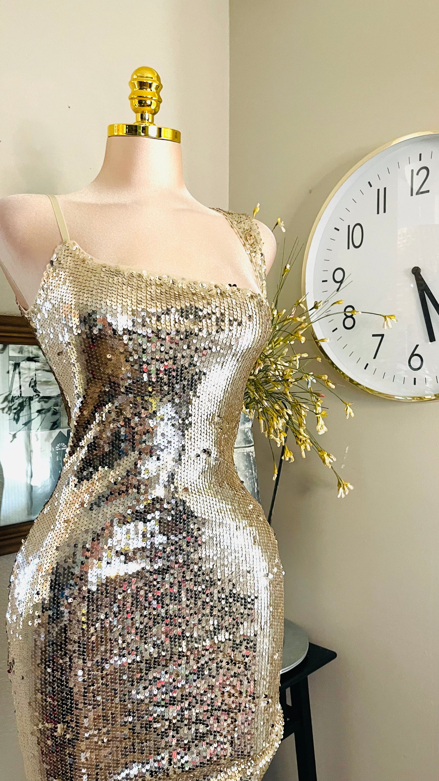 CHAMPAGNE SEQUINS MAXI DRESS