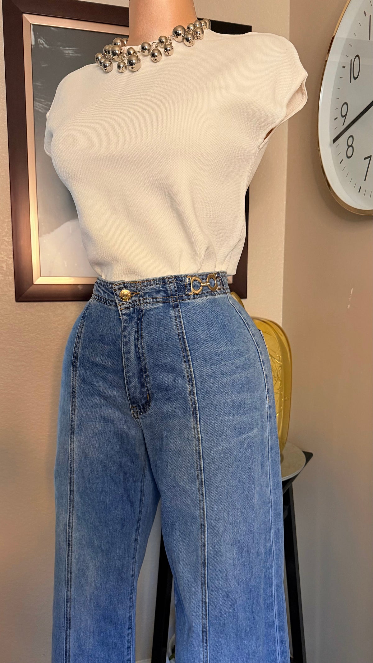 HIGH RISE JEANS