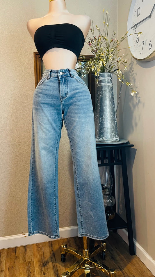 BASIC JEANS
