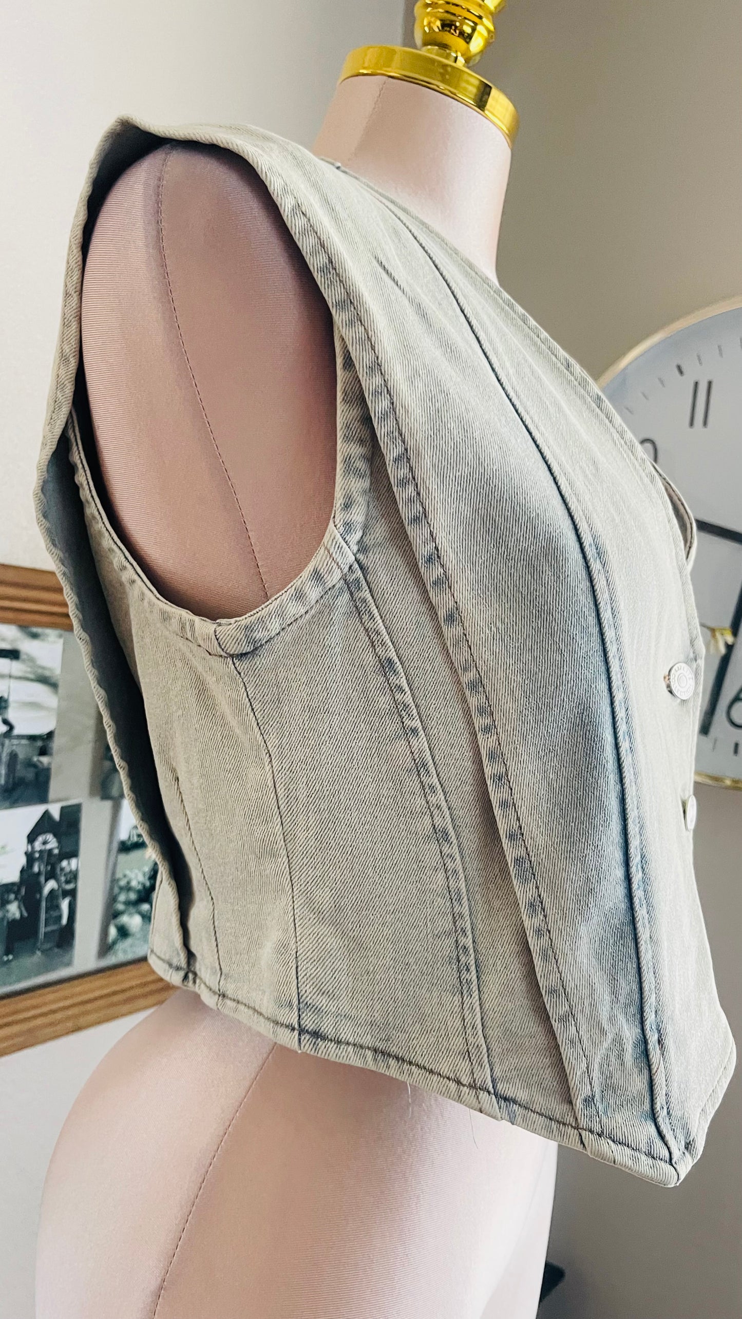 WASHED DENIM VEST