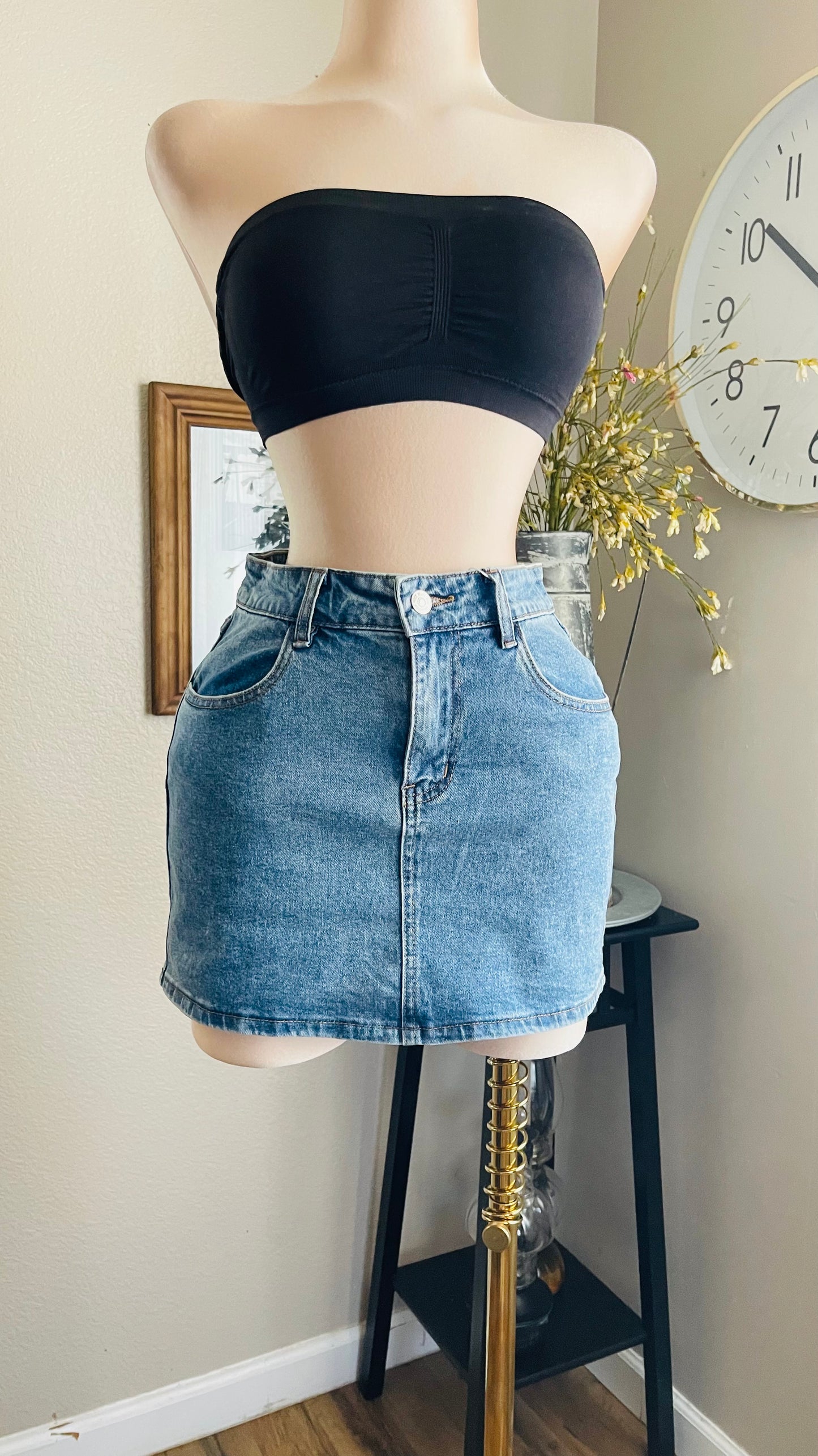 MINI SKIRT